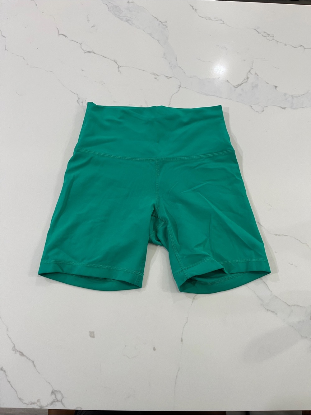 Lululemon Wunder Train Shorts 6” Kelly Green